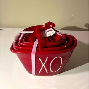 Rae Dunn heart XOXO measuring cups